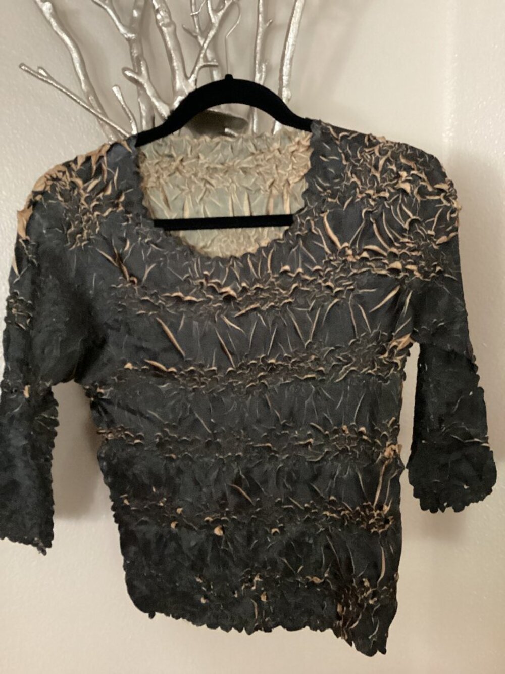 Black gold and gray gold reversible crinkle top, OSFM (one size fits most)
